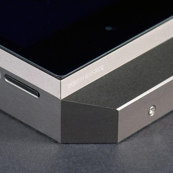 Astell & Kern AK240 serial