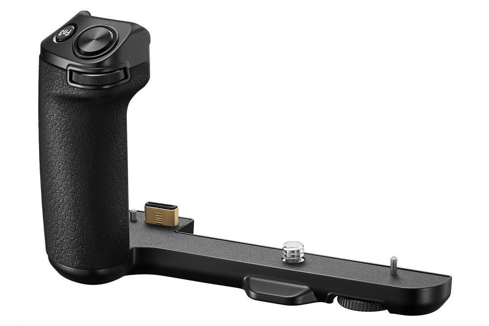 shooting 20 photos per second nikons v3 can even outgun dslrs gr n1010 frt34l