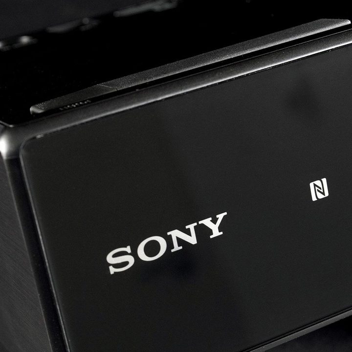 Sony SRS X7 badge