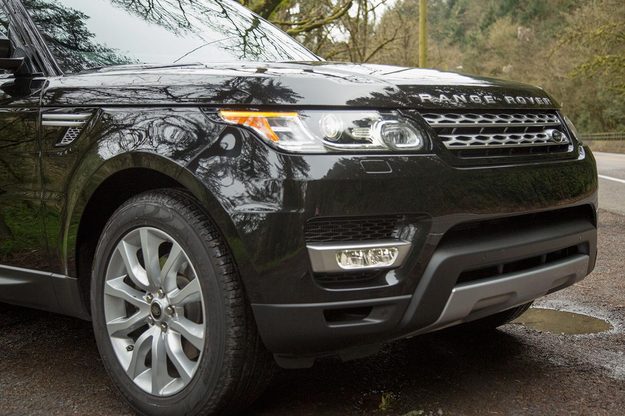 2014 Land Rover Range Rover Sport front section angle