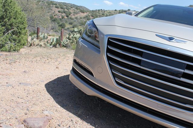 2015 Hyundai Genesis front headlight
