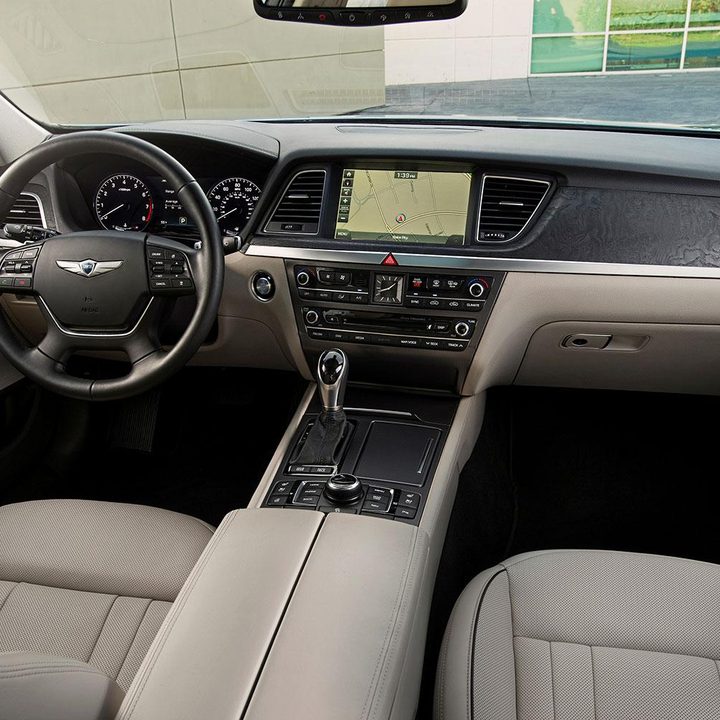 2015 Hyundai Genesis front interior