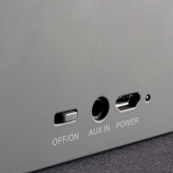 Anker MP141 ports