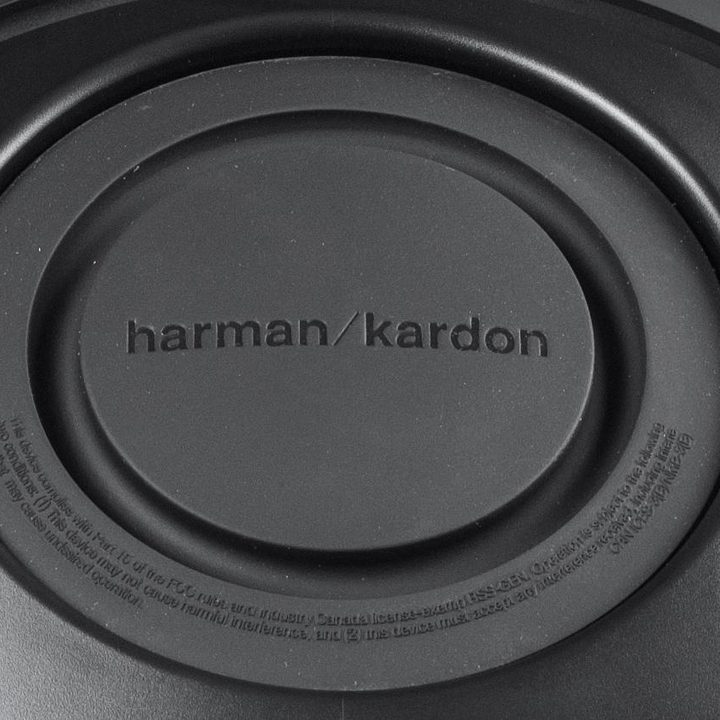 Harman Kardon Onyx Studio macro