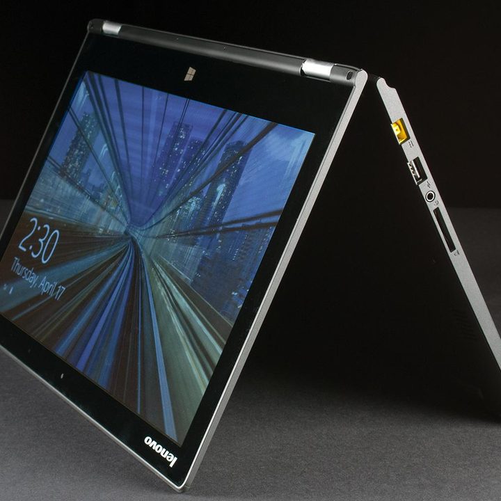 Lenovo Yoga 13 review flipped