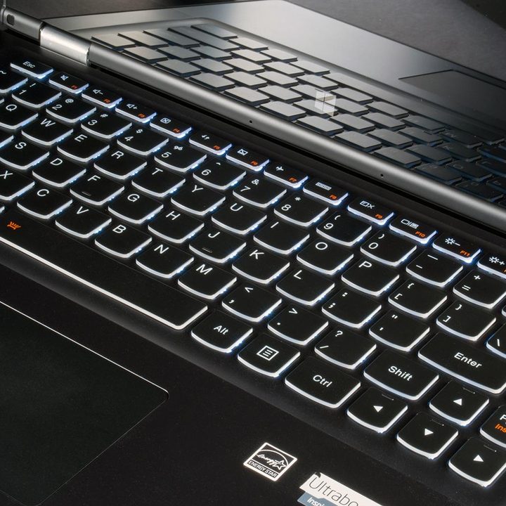 Lenovo Yoga 13 review keyboard backlit