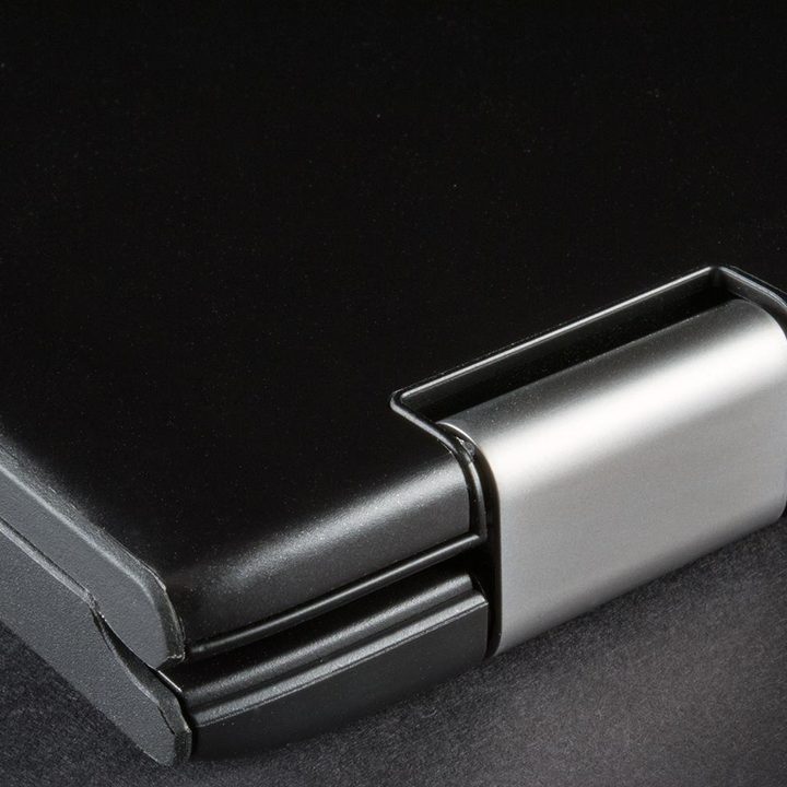 Lenovo Yoga 13 review hinge