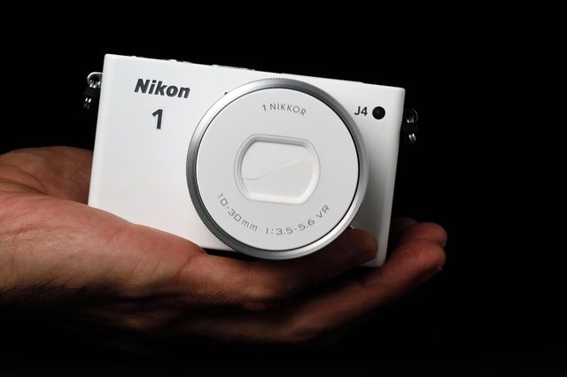 Nikon 1 J4
