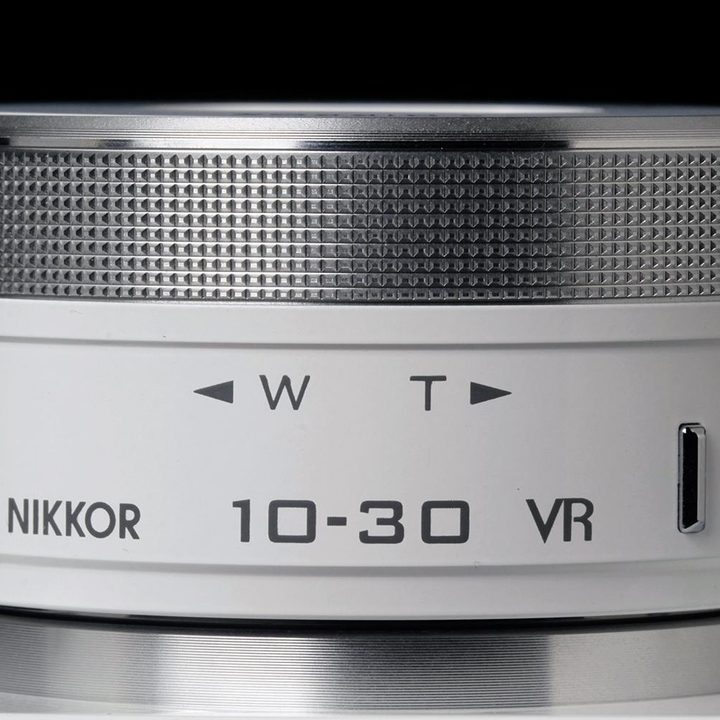 Nikon 1 J4
