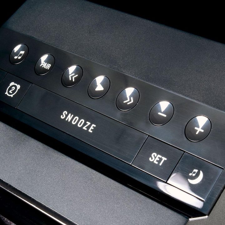 Soundfreaq SoundRise top buttons angle