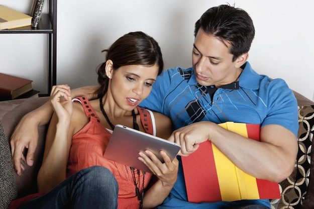 tablet-watching-tv