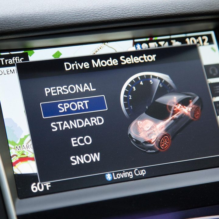 2014 Infiniti Q50S drive mode screen