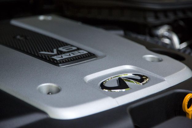 2014 Infiniti Q50S engine macro