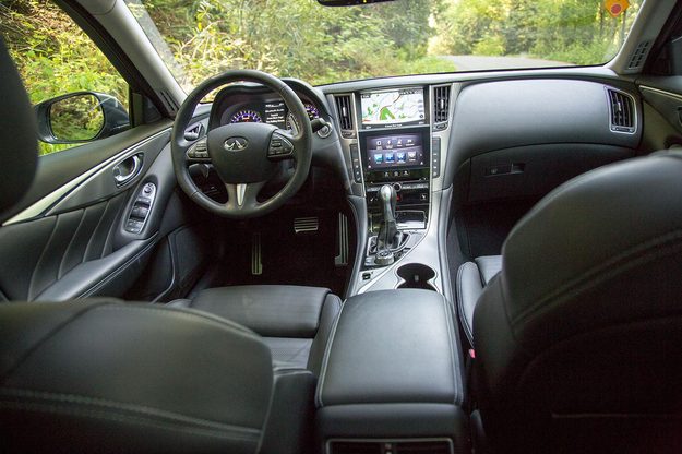 2014 Infiniti Q50S interior front