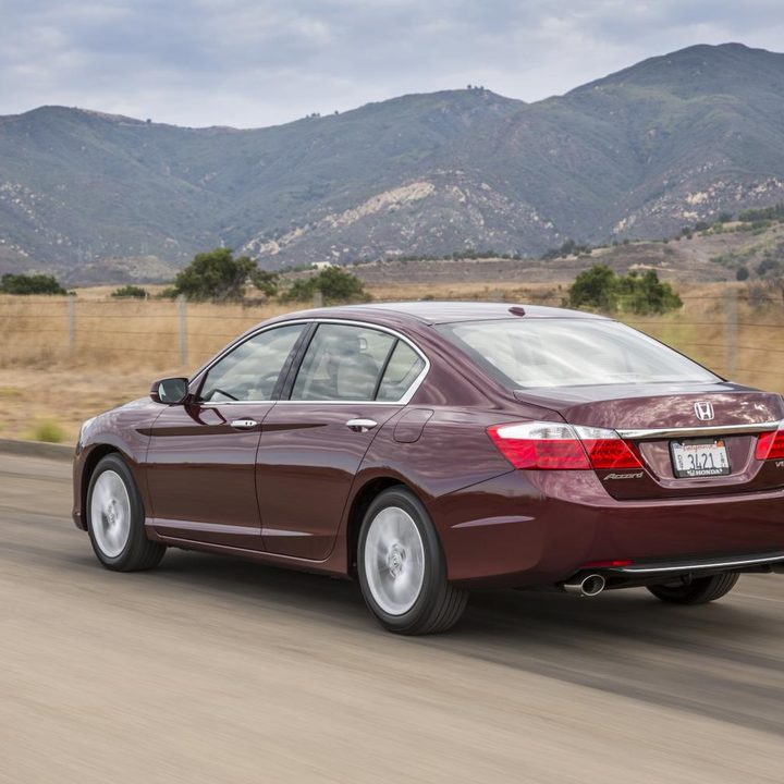 2014 Honda Accord how to jump a car