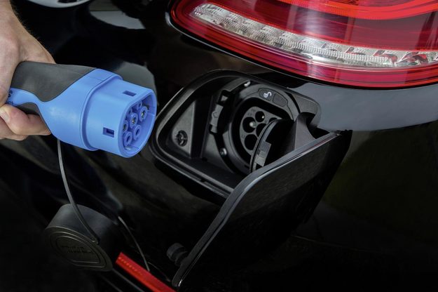 2015 S500 PLUG-IN HYBRID_ (7)