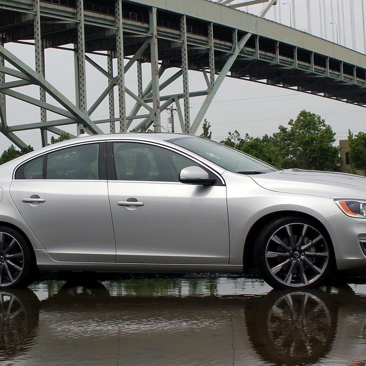 2015 Volvo S60 T6 Drive E right