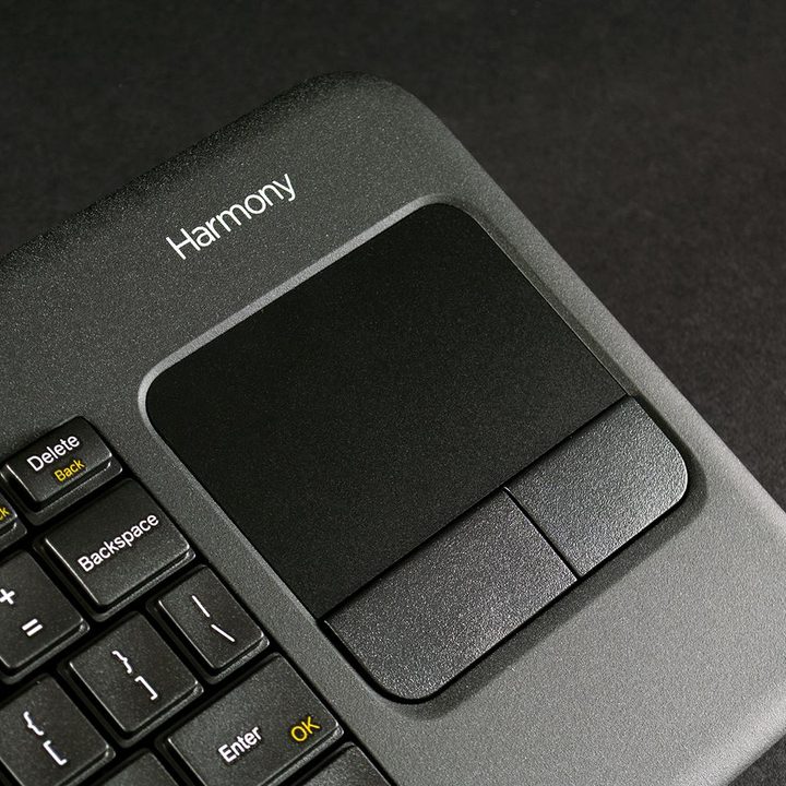 Logitech Harmony Smart Keyboard touchpad