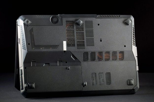 MSI Global GT60 Dominator Pro bottom