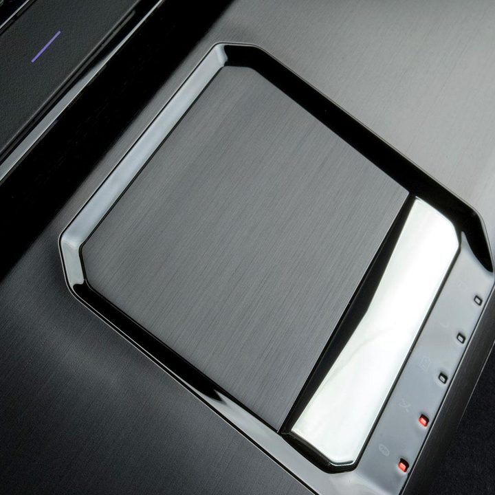 MSI Global GT60 Dominator Pro trackpad angle