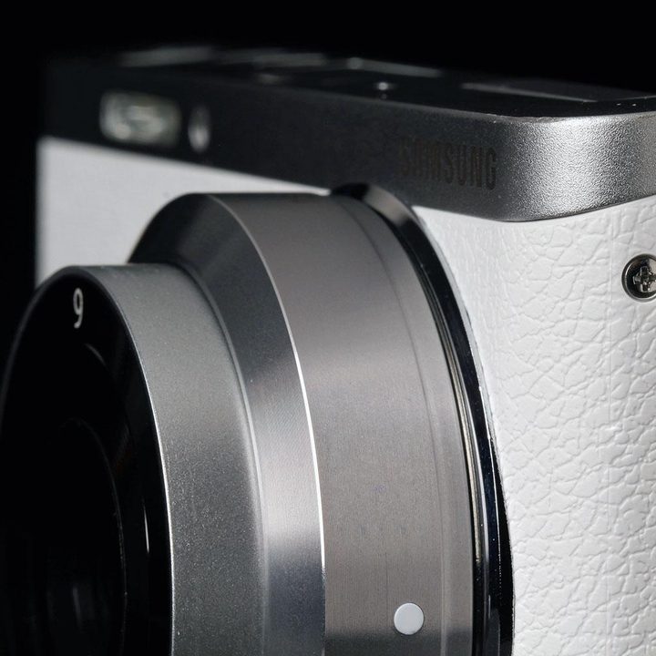 Samsung NX Mini lens macro angle