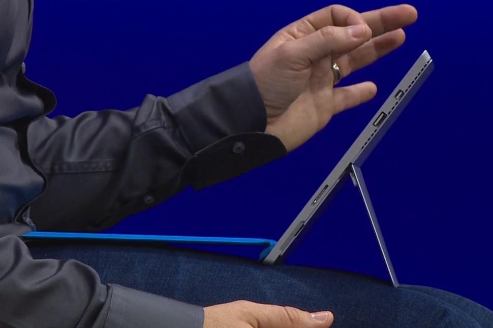 Surface Pro 3 Type Cover Flip