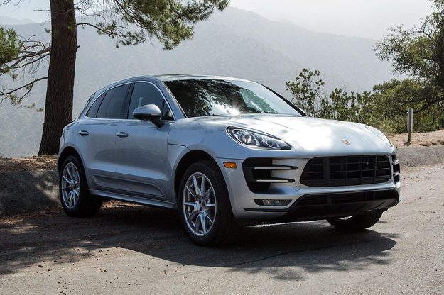 2015 Porsche Macan front angle
