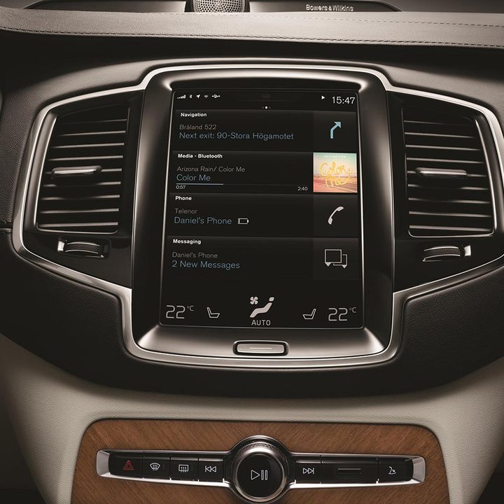 2015 Volvo XC90 infotainment