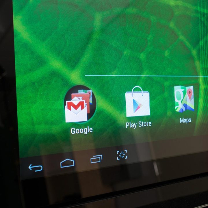 AOC A2472PW4T review screen macro