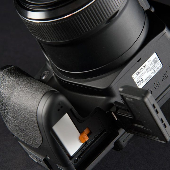 Fujifilm FinePix S1 battery