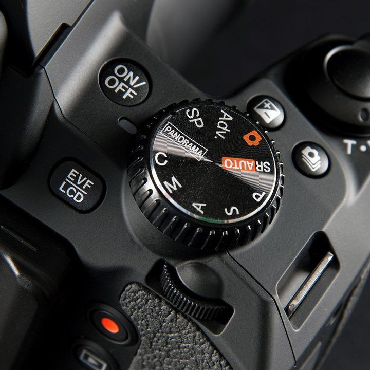 Fujifilm FinePix S1 top controls