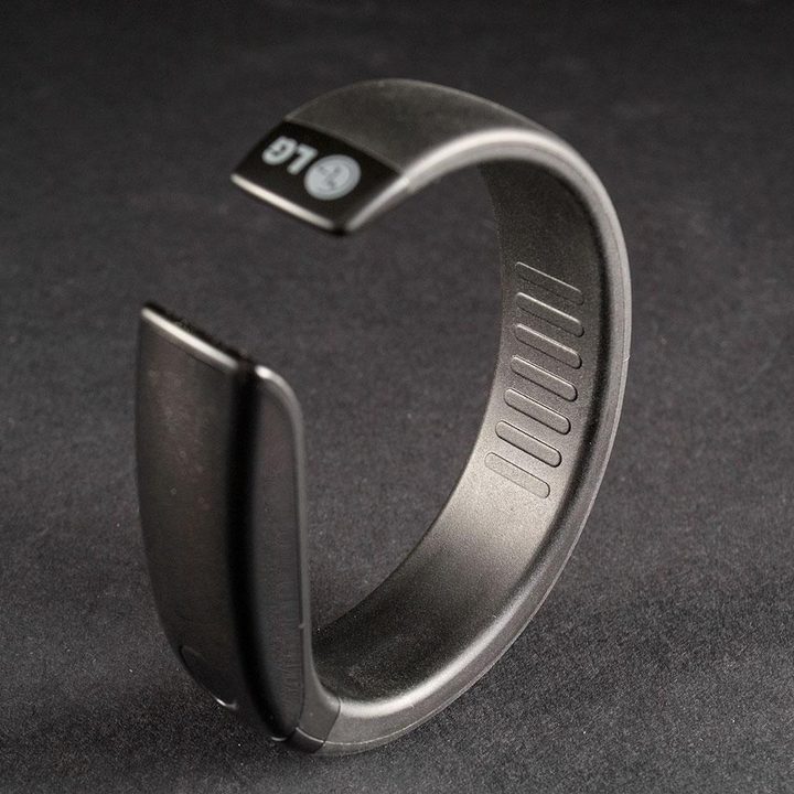 LifeBand FB84 BM top back angle