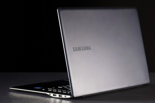 Samsung ATIV Book 9 back angle open