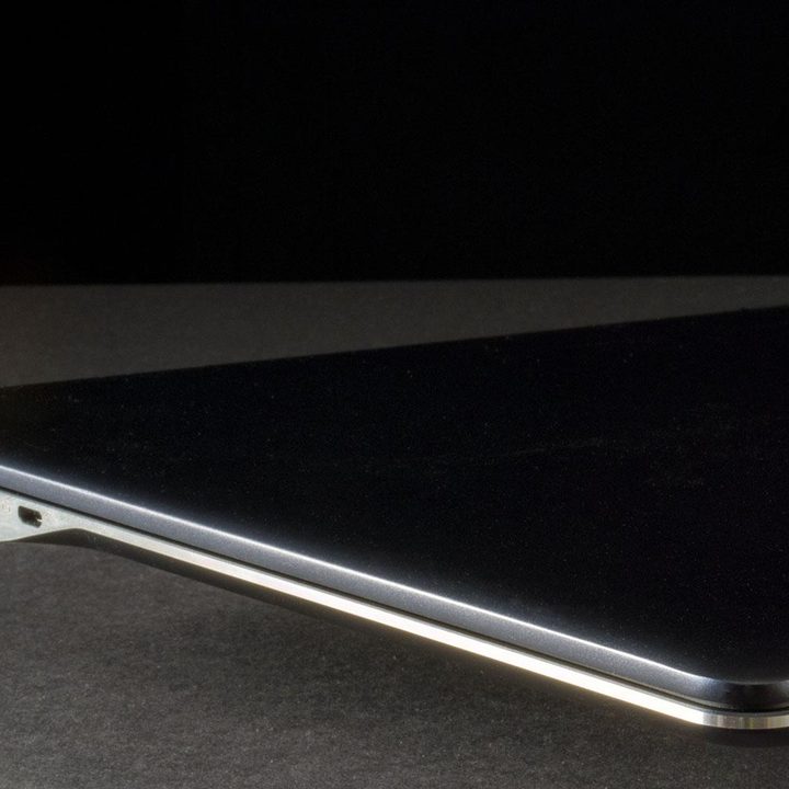 Samsung ATIV Book 9 corner 2