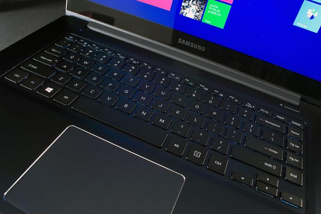 Samsung ATIV Book 9 keyboard full