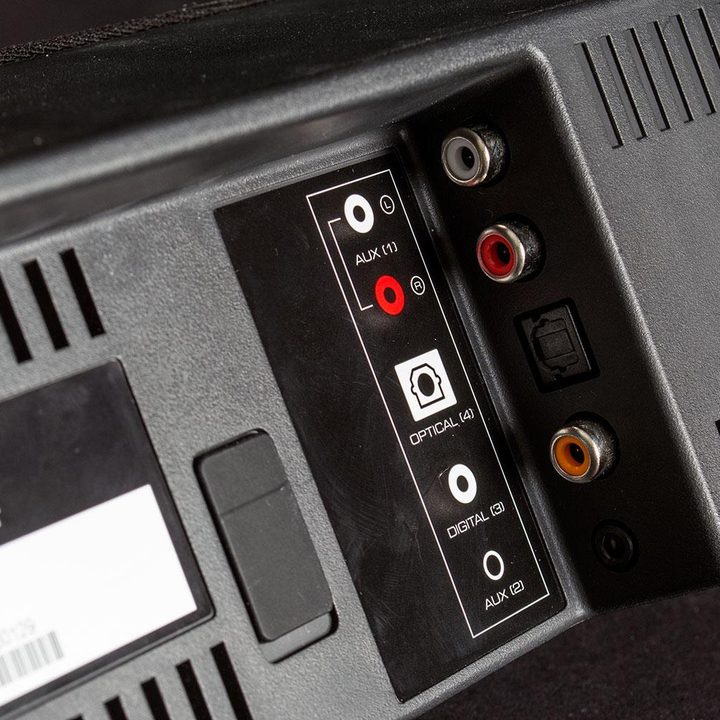 Vizio soundbar bar ports