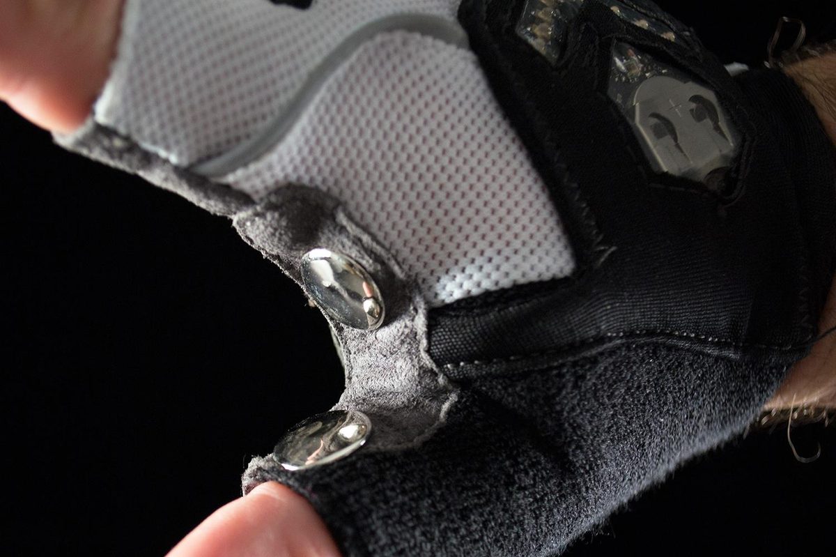 Zackees LED turn-signal gloves