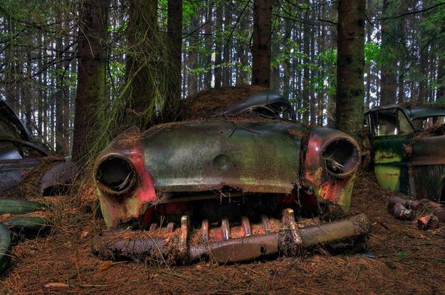 Chatillon Car Graveyard
