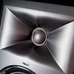 JBL LSR305