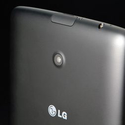LG G Pad 7.0 top back angle