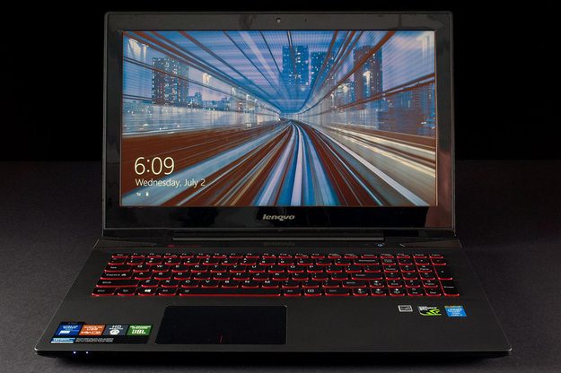 Lenovo IdeaPad Y510p top front locked