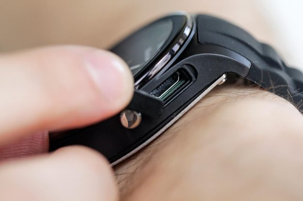 Martian Notifier Watch review full color USB