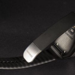 Samsung SM R382 back angle side