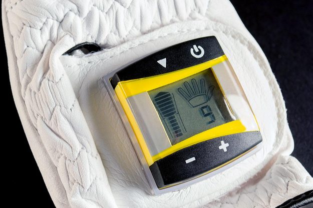 SensoGlove Golf Glove display