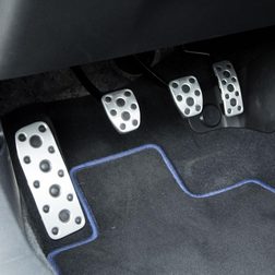 2014 Subaru BRZ pedals