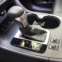 2014 Toyota Highlander XLE gearstick