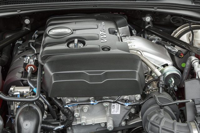 2015 Cadillac ATS Coupe engine 2