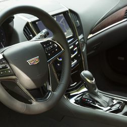 2015 Cadillac ATS Coupe steering wheel