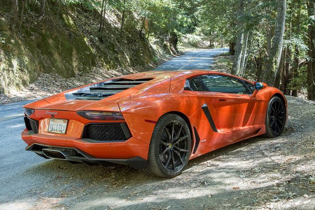 2015 Lamborghini Aventador back right angle