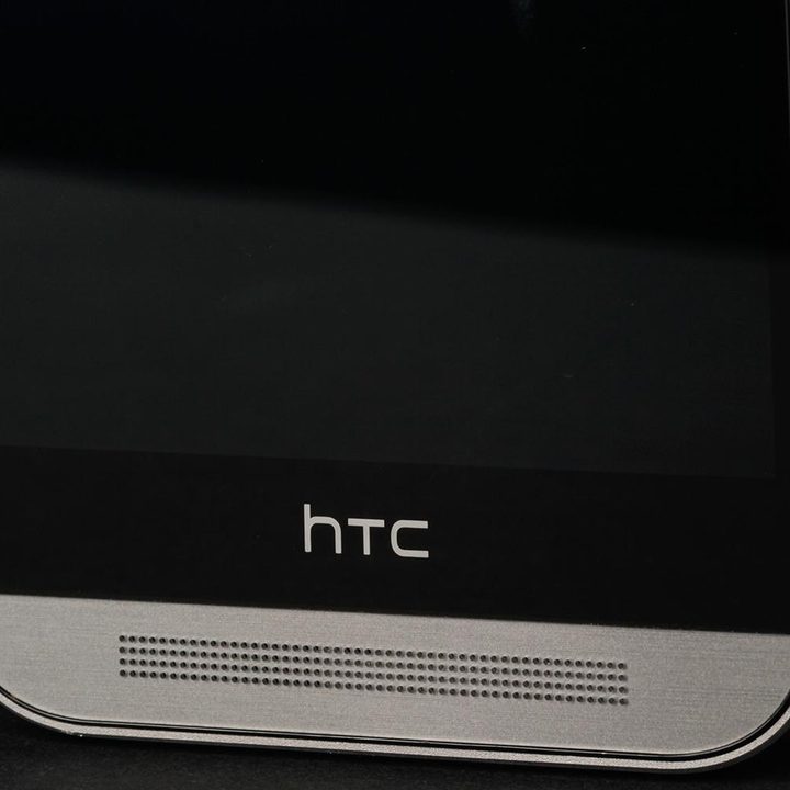 HTC ONE M8 Windows bottom screen half